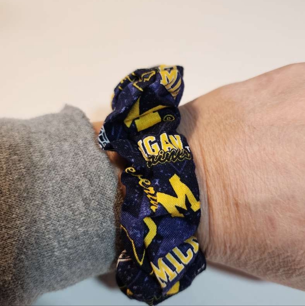 Michigan Scrunchie/Keychain - Picture 3 of 5